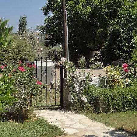 Artemisia Villa